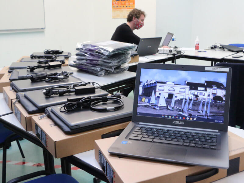 Nouveaux PC pour assurer la continuité des formations, même à distance.